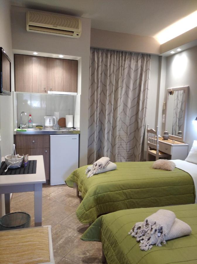 Maltezos Rooms Methana Exterior photo